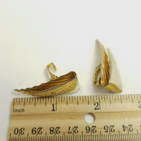 Vintage Gold Tone Triangle Shape Clip On Earrings, 80s 90s Style, Retro Estate - Picture 4 of 6